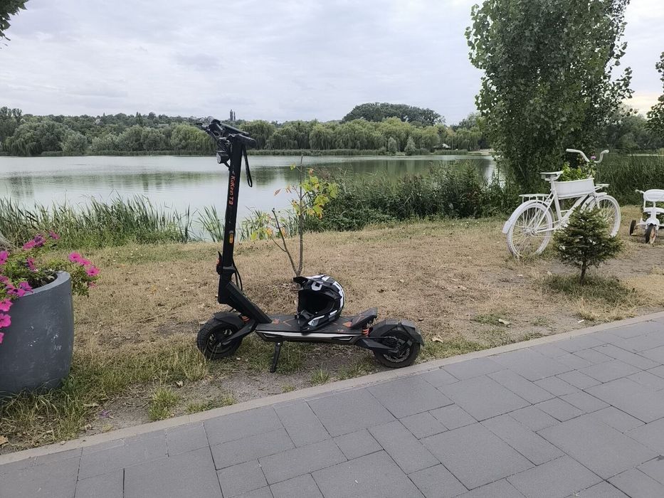 електро самокат куго т3