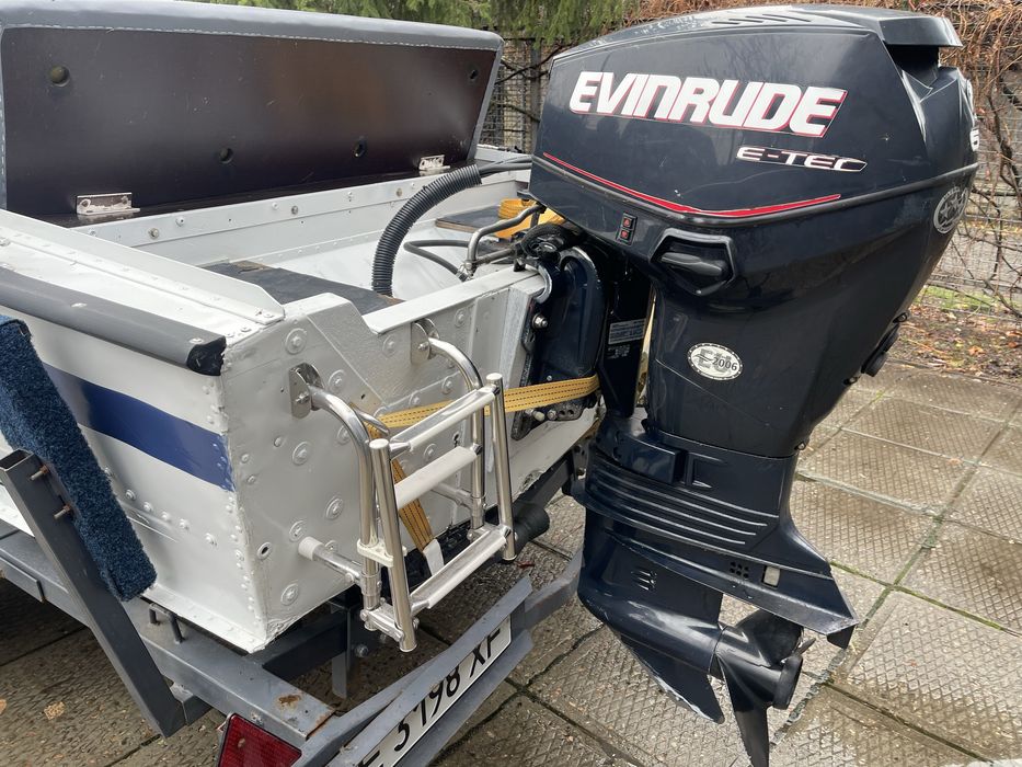 Катер Прогресс 4