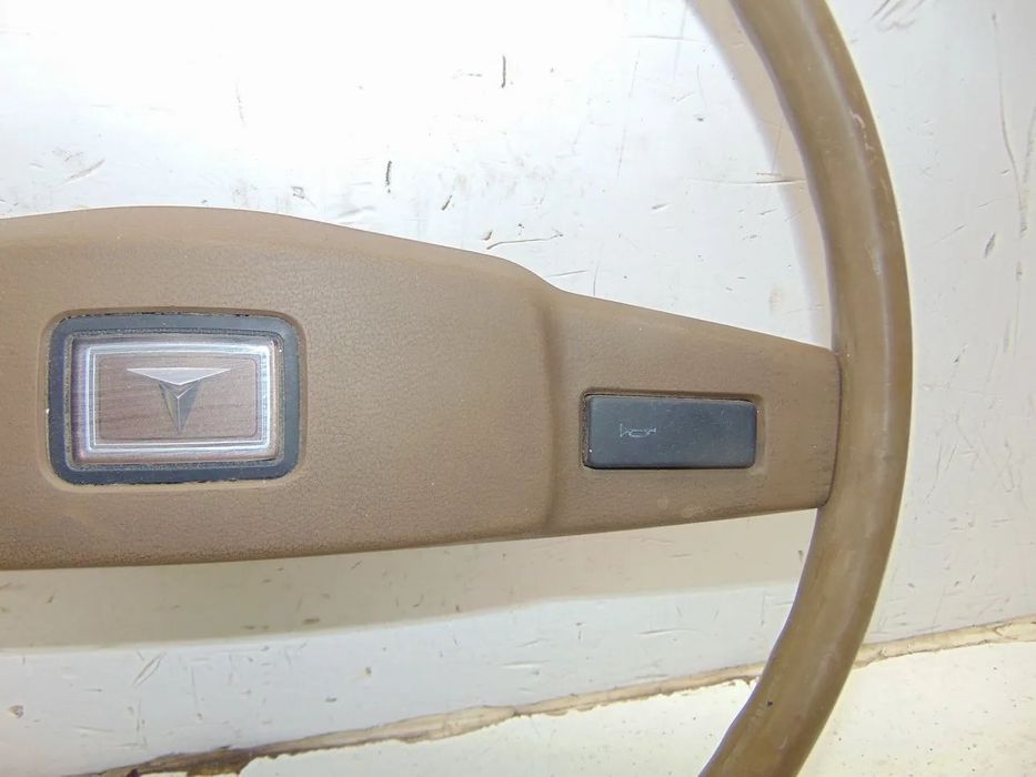 Toyota Hiace LH20 volante " usado em bom estado