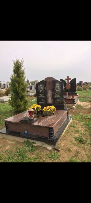 Пам'ятники з граніту