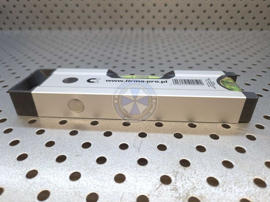 Poziomica 18cm Poziomica Anodowana z Magnesem PRO600 18cm PRO