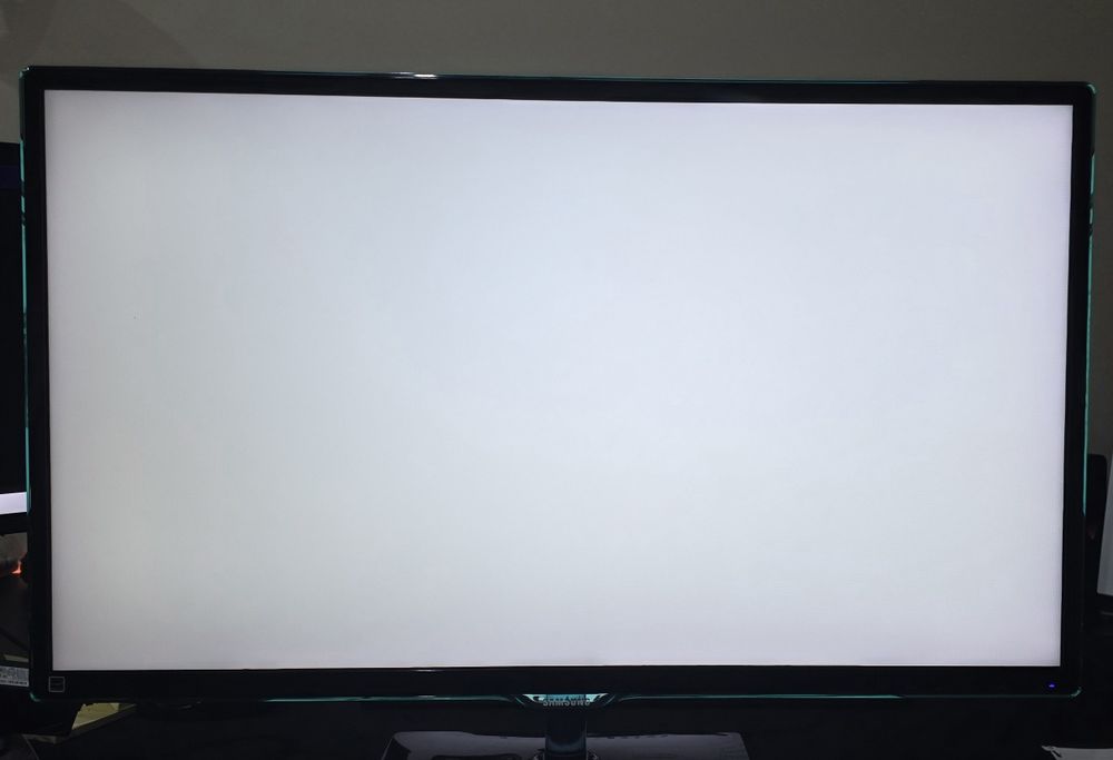 Monitor  Samsung 27 (S27D390H)  1920x180