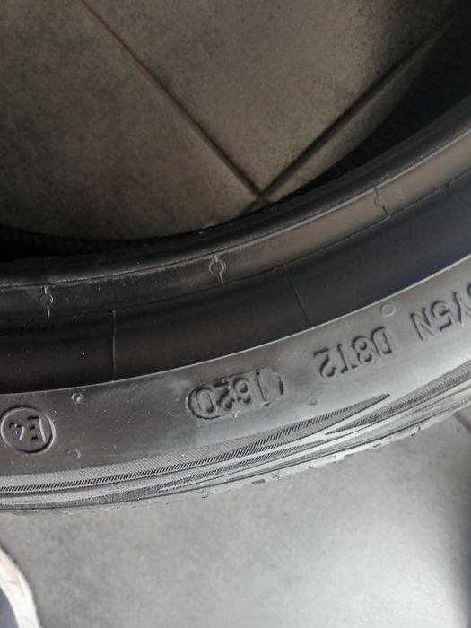 2 pneus 225 40 r18 Continental