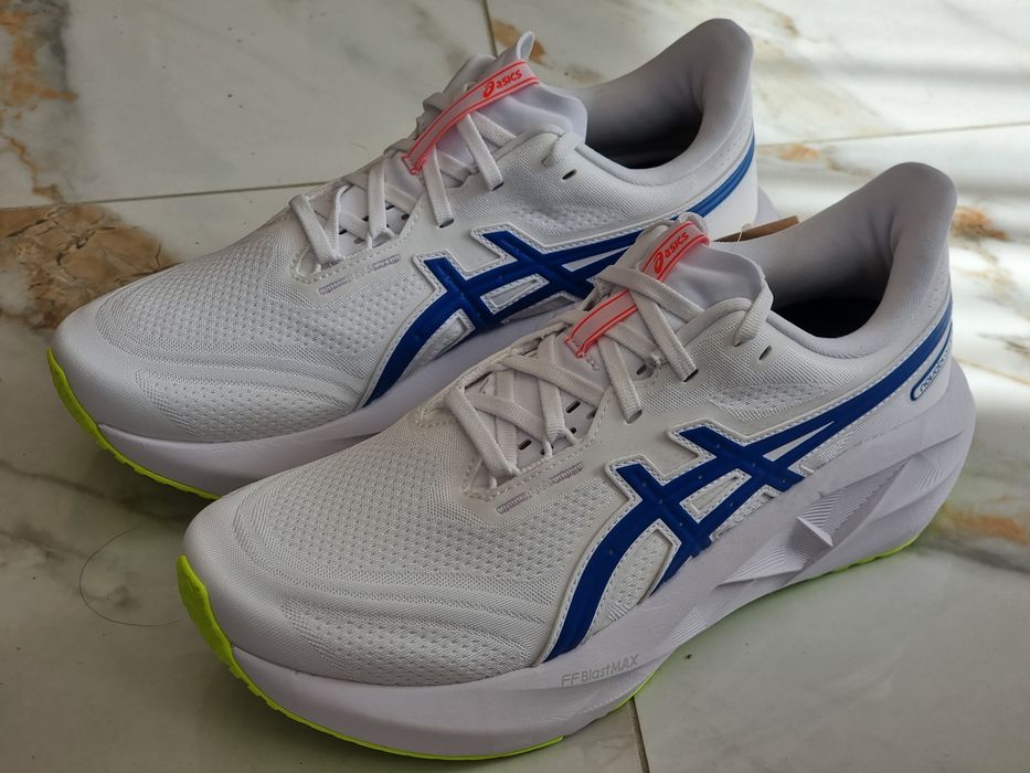 Оригінал 100% чоловічі кросівки asics novablast 5 ATC  eur 43.5