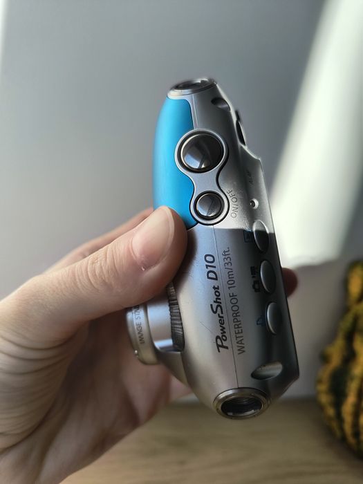 Aparat kompaktowy wodoodporny Canon PowerShot d10 uszkodzony