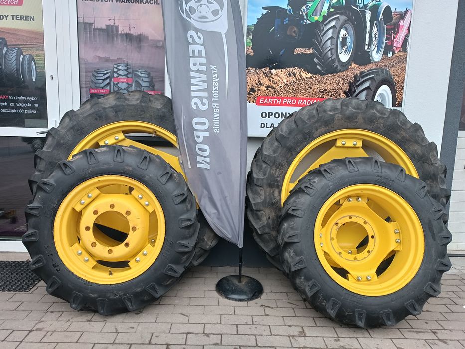 Koła rolnicze do John Deere Seria 5 M komplet opony  11.2-24  12.4R36
