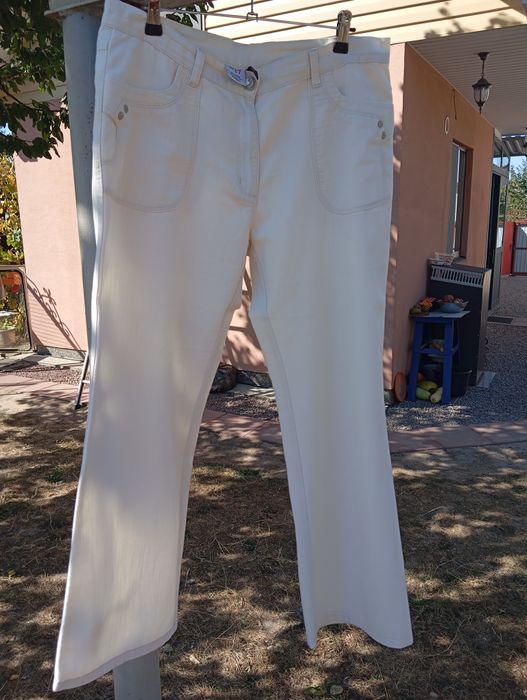Штани білі, льяні,дуже зручні!