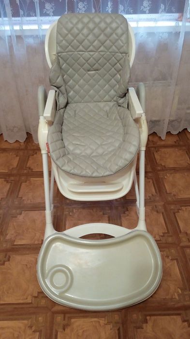 Стілець для годування