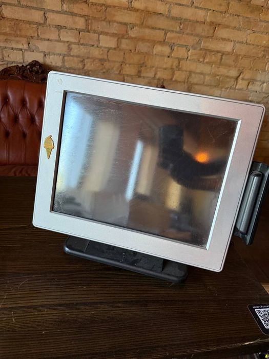 POS‑монитор TM‑150 15″ (сенсор + кард‑ридер)