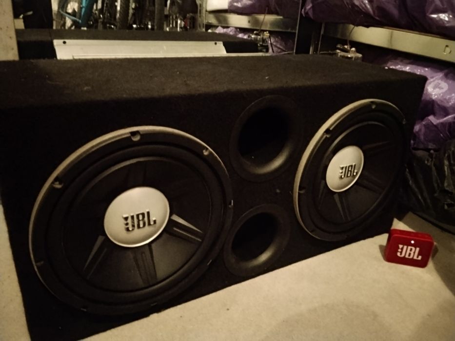Skrzynia basowa tuba subwoofer jbl wzmacniacz kondensator