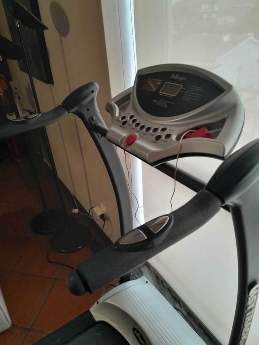 Passadeira Elétrica Bollinger (Muito bom Estado) – Treino em Casa