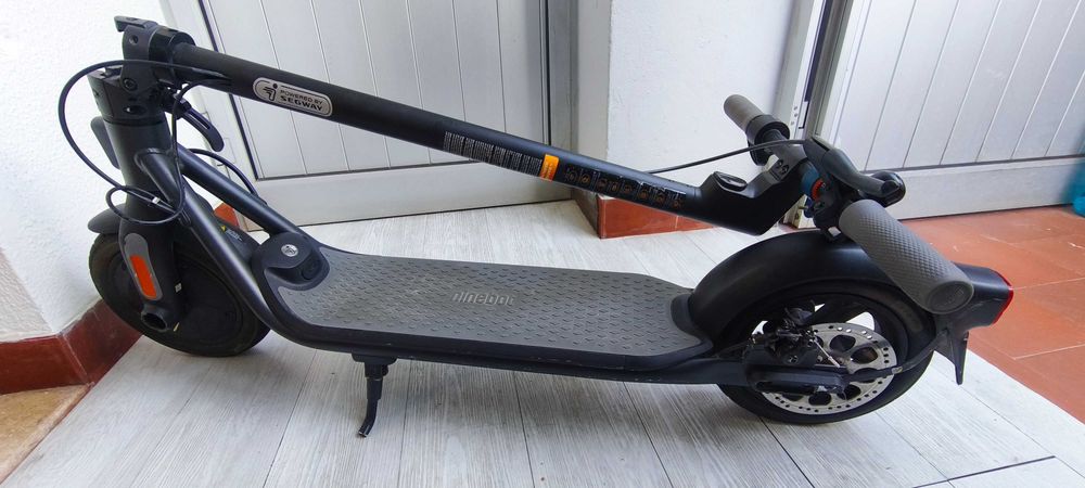 Trotinete Elétrica Segway Ninebot KickScooter F25E ||