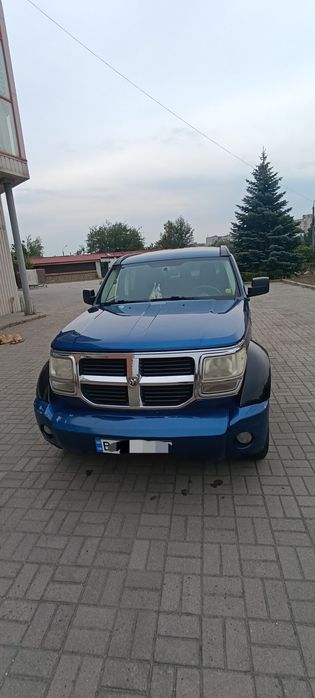 Внедорожник Dodge Nitro 2010 год