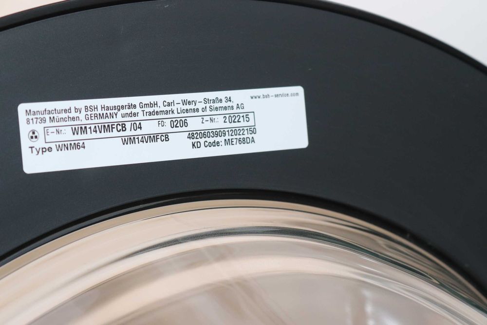 Пральна машина  Siemens   IQ700 WM14VMFCB