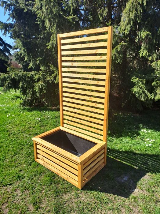 Drewniana donica z plastkiowym wkładem