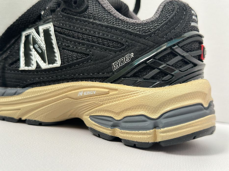 Дитячі кросівки New Balance 1906R Black Taos Taupe Junior р.26-35