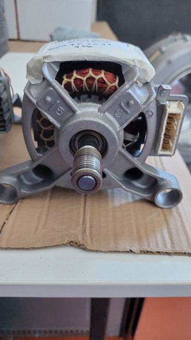 Motor máquina lavar roupa Ariston Hotpoint Ecotech ECO9F1091