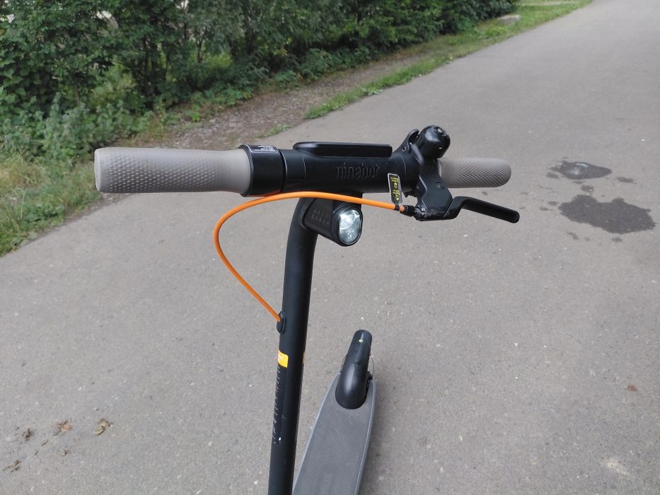 Електросамокат Ninebot Segway E2 plus