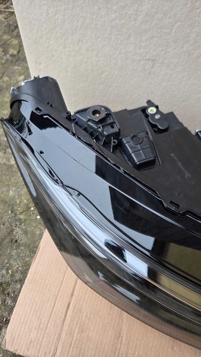 VW Passat B9 lampa przód przednia xenon full led komplet eu l+p