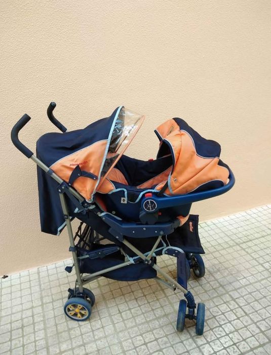 Carrinho de bebé, conjunto de Rua Duo Pierre Cardin, carrinho passeio e ovo. como novo!! Oportunidade