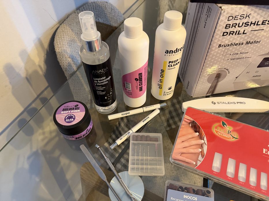 Vendo conjunto manicure novo