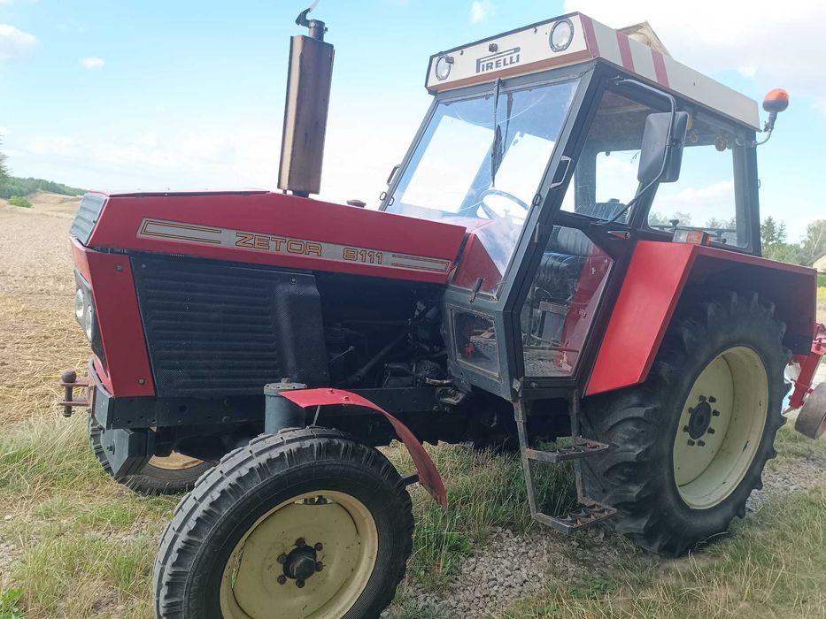 Zetor 8111  z pługiem 4×40 agromix
