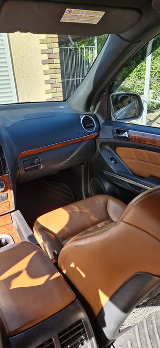 Mercedes ML500 Мерседес МЛ500 4матик 5.5 газ/бензин 2010 год