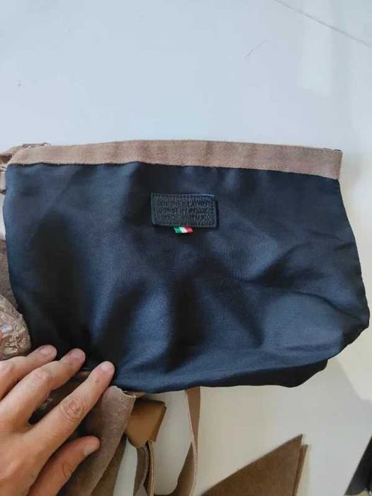 Mala em Camurça Italiana Efeito Croco – Muito Bom Estado