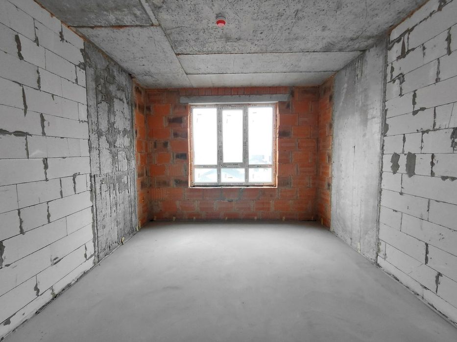 Продаж 3к квартири 82 кв. м на вул. Полковника Данила Нечая