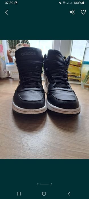 Продаю классные кроссовки адидас