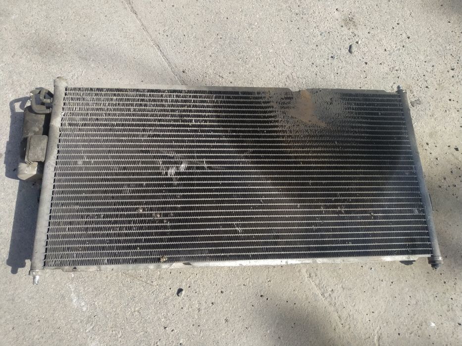 Радіатор Кондиціонера Nissan Almera tino 2.2d. 2001