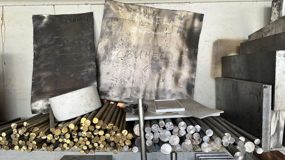 Бронза, латунь, дюраль Д16, АМГ5-6 плиты, медь, фторопласт и тд.