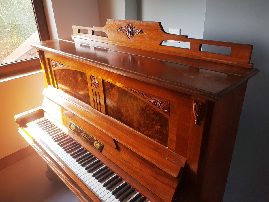 Pianino zabytkowe - Fr Schultze Berlin