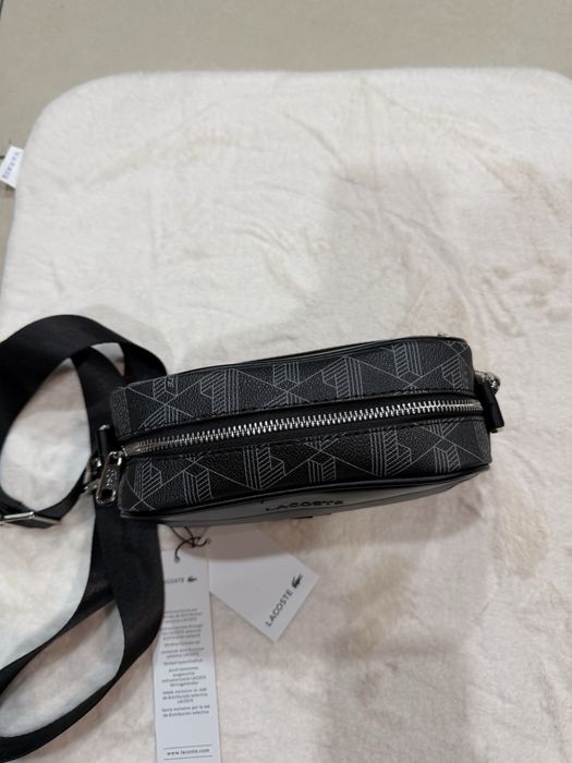 Сумка через плече Lacoste (чорна / сіра)