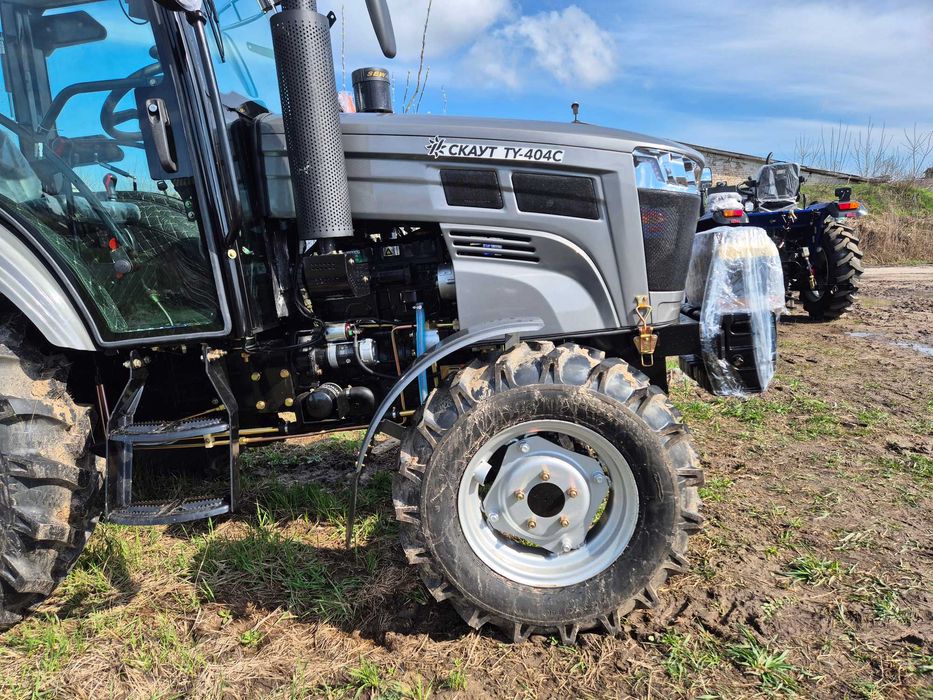 Трактор Скаут ТУ 404С 2024 года с ровным полом Доставка без предоплаты
