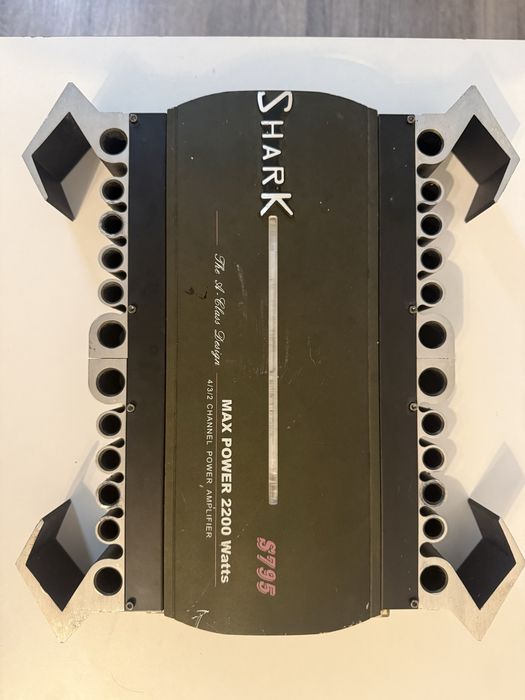 Shark S795 чотирьохканальний підсилювач