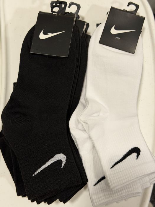 Meias Nike novas