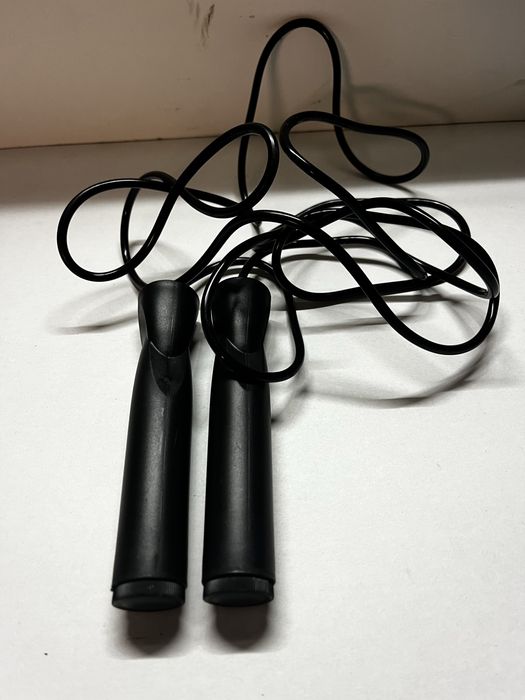 Bola de futebol adidas / luvas de boxe /corda de saltar.