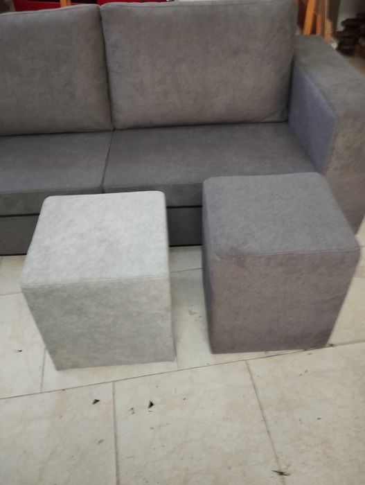 Pufes em estilo clássico.