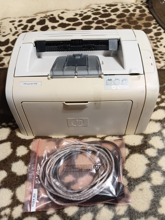 Продам прінтер hp