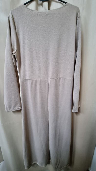 Beżowo kremowa sukienka długa maxi l/xl
