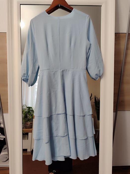 Sukienka w kolorze błękitnym