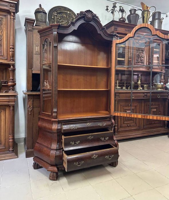 Вітрина сервант дерево витрина 3623