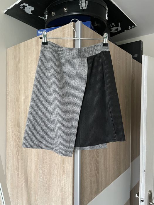 Nowa asymetryczna spódnica Reserved