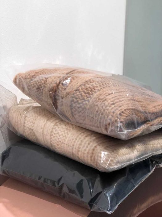 Sweter Włoskiej marki VICOLO