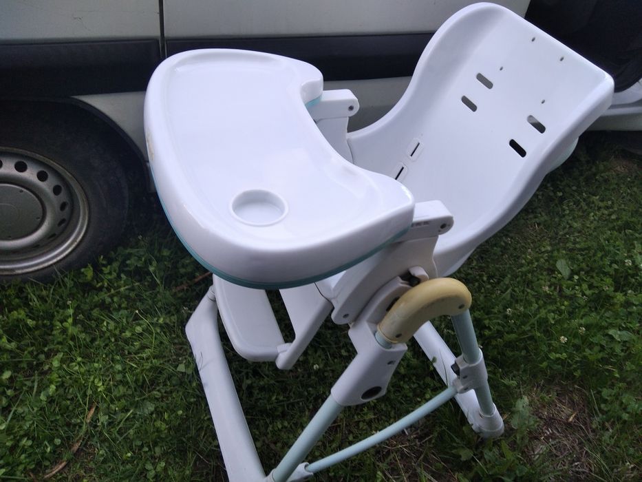 Крісло для годування