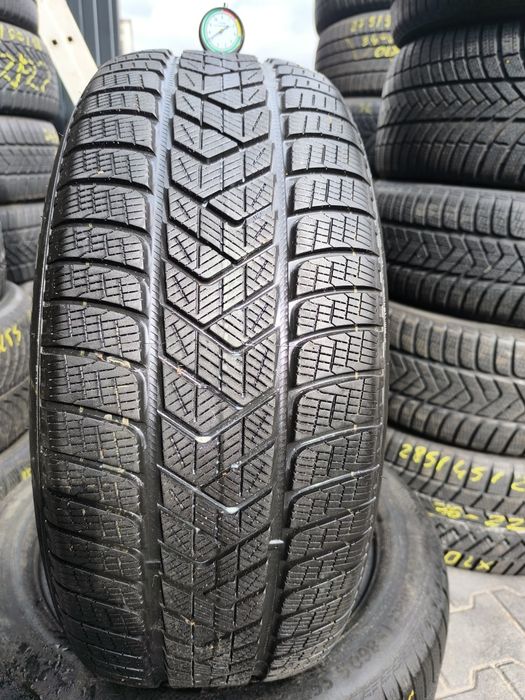 # Opona Pirelli scorpion winter 255/55/19 pojedynka