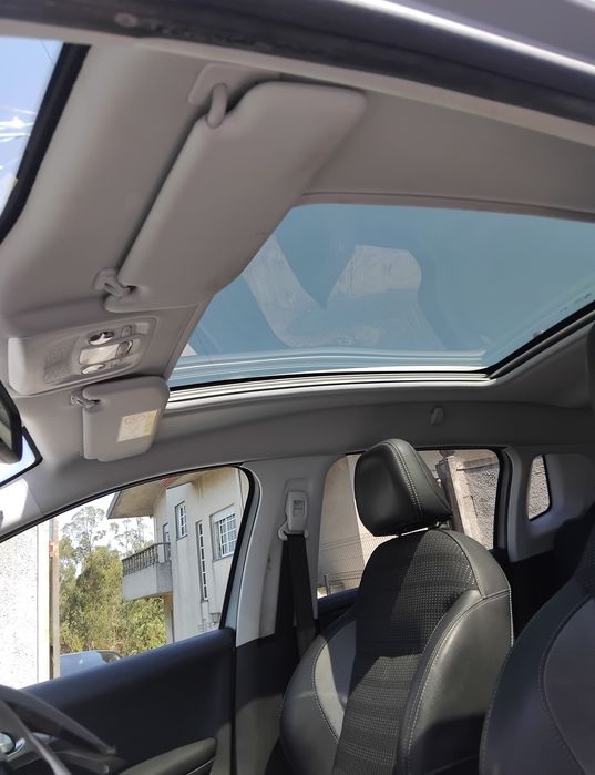 Vendo peugeot 2008 1.2  130 cv de 2019 nacional acidentado salvado