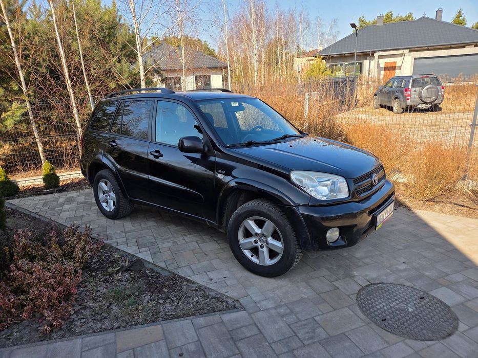 Toyota RAV4 Toyota RAV4 II 2004 270 000 km Benzyna LPG 4x4 dwa komplety kół