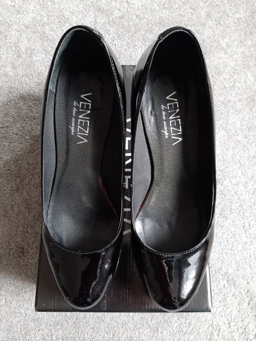 Buty na obcasie szpilki lakierowane Venezia 38
